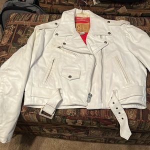 White Bikers 100% leather jacket. SZ 14 beautiful jacket. Sells new for $525.00